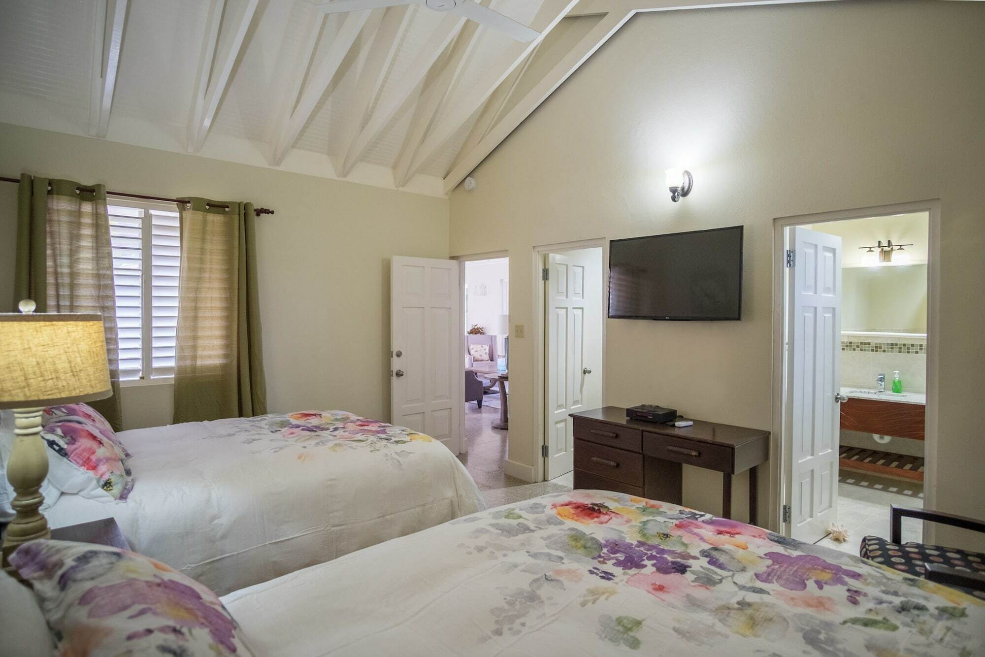 Sunspot Villa รันอเวย์เบย์ ภายนอก รูปภาพ